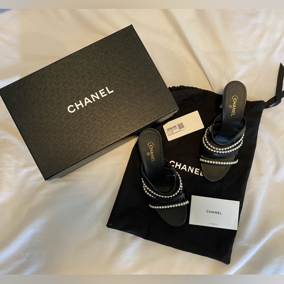 Chanel 20P Black White Pearl Strap CC Logo Slide Slip Sandal Mule Block Heel 38 - Picture 8 of 13